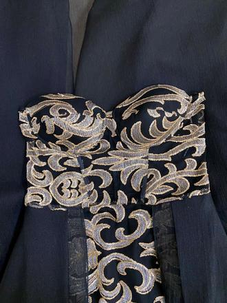 Dámske elegantné šaty, m