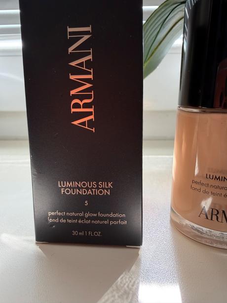 Armani make up new,