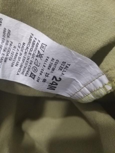 Krásne zamatové šaty, 92