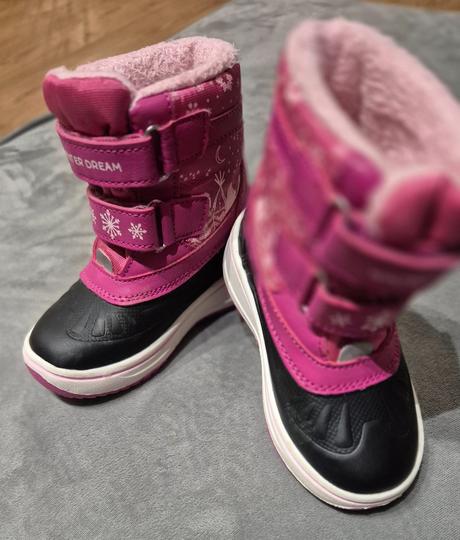 Predám skoro nové čižmičky 22, lupilu,22