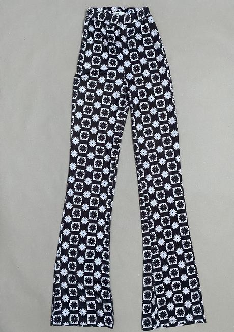 Flare pants s kvetinkami, pull&bear,xs