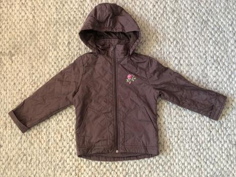 Prechodná bundička, 110