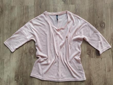 Púdrovy pulovrik veľ.s, s