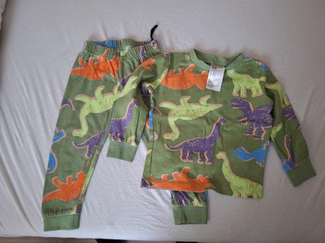 Krasne dyno pyzamko, next,92