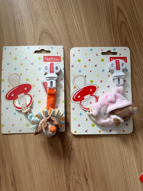 Nattou drziak na dudlik,