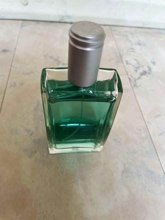 Toaletná voda v sprayi blue free,