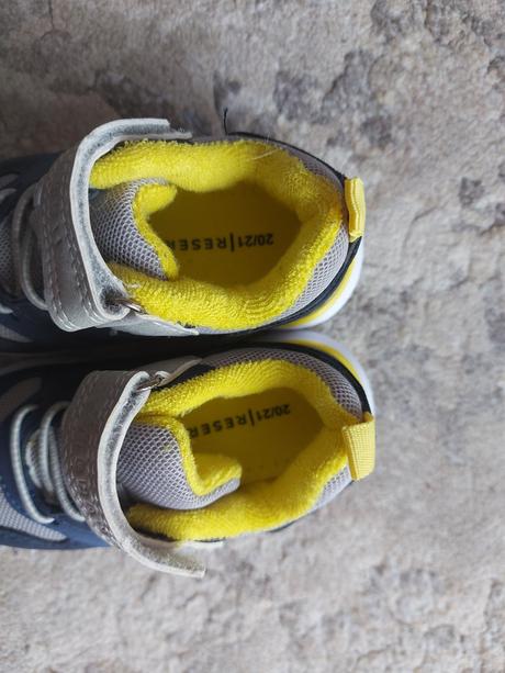 Tenisky, reserved,20