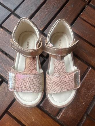 Sandálky, lasocki,26