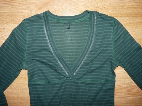 Pásikové s výstrihom v, benetton,s