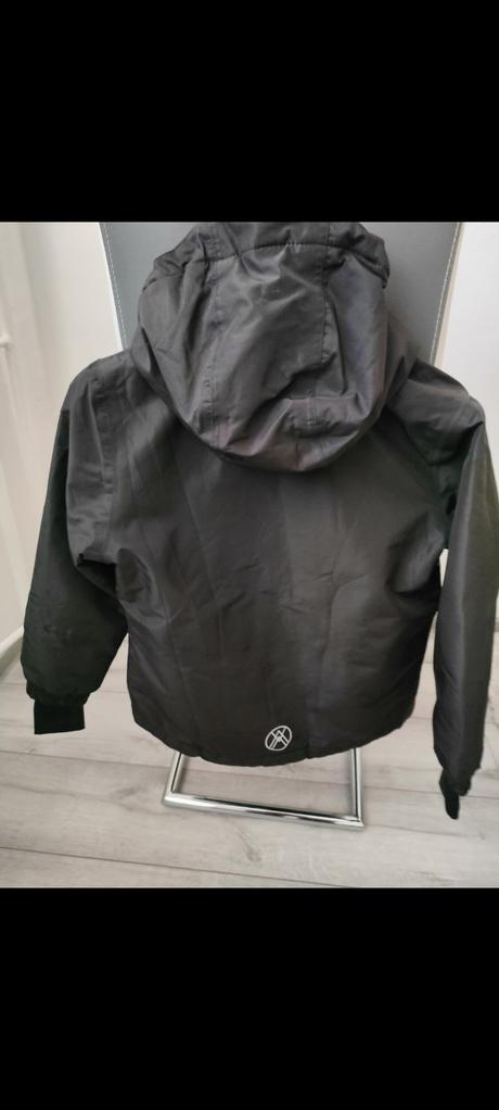 Lyžiarska bunda, 128