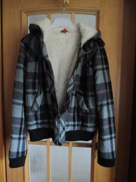 Tepla bunda zn. divided, velkost 42, m