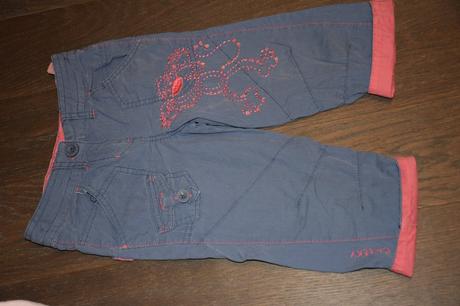 Perfektny kompletik tricko skapuckou+3/4 nohavice, next,122