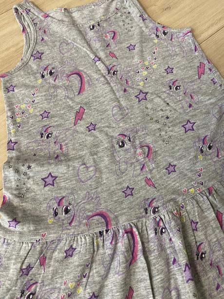 Konikove šatočky, 128