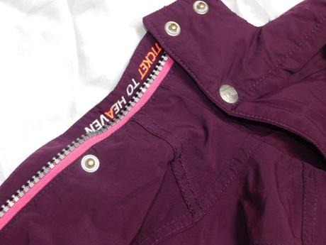 Kvalitna lyziarska bunda s odonimatelnou kapucnou, 92