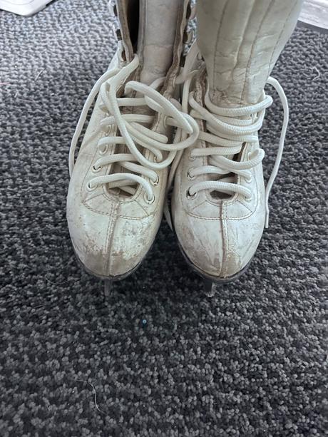 Dievčenské korcule, botas,32