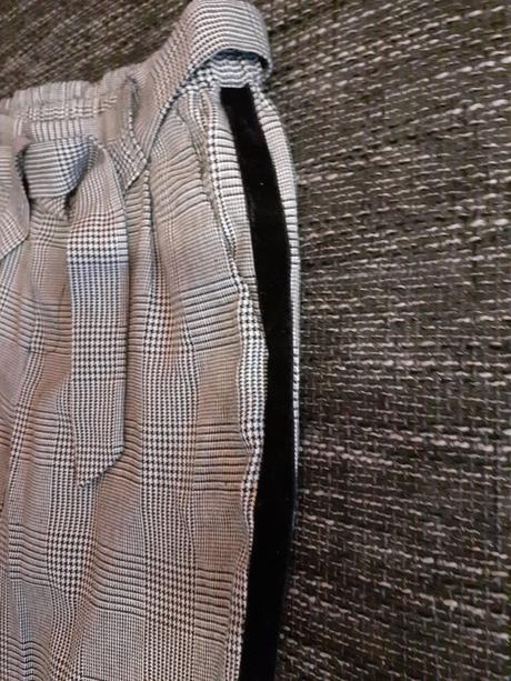 Elegantné nohavice, lindex,146