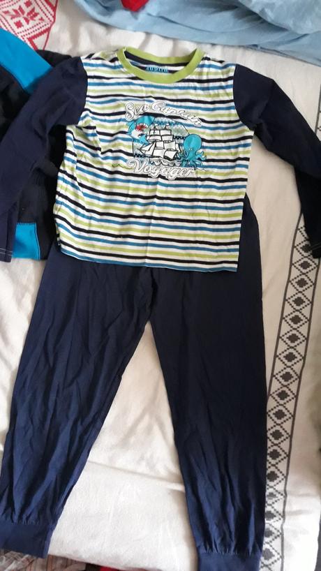 Chlapcenske pyzamo, lupilu,110