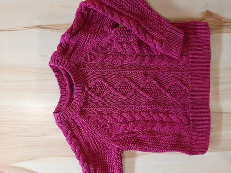 Fialový pulovrík, 92