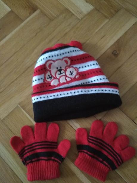 Zimna ciapka rukavice, 86