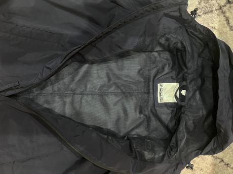 Vetrovka, napapijri,l