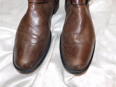 Lavorazione artigiana damske kožene čižmy, 38