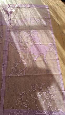 Dievčenský záclonový panel, 