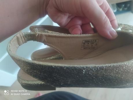 Zlaté balerínky, reserved,30