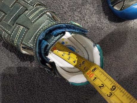 Sandálky, lasocki,24