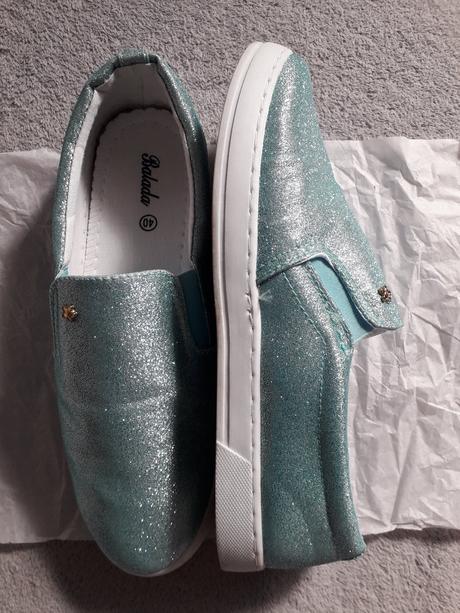 Slip on, 40