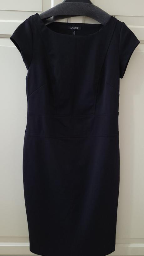 Kvalitné puzdrové šaty, s