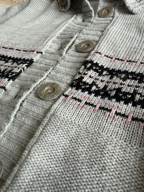 Svetrik s opaskom, 146