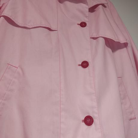 Ružový trenčkot, 38