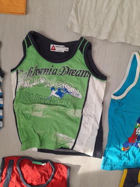 Krásne tričká s motívmi, nosené iba mojími dvojičk, c&a,122