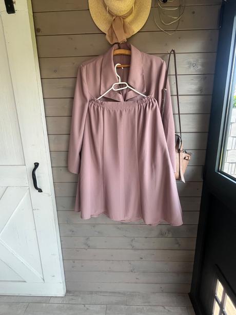 Elegantný dámsky kostým xl-50, xl