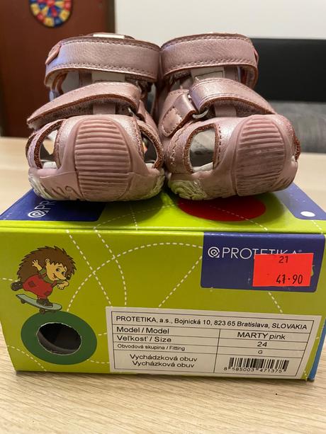 Dievčenské sandálky, protetika,24