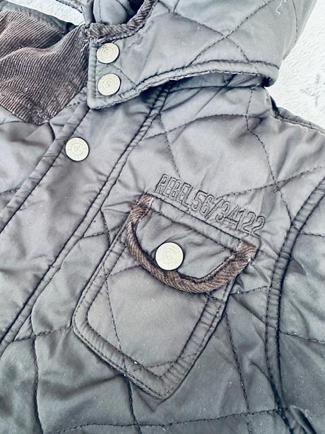 Zimna bunda rebel, rebel,98