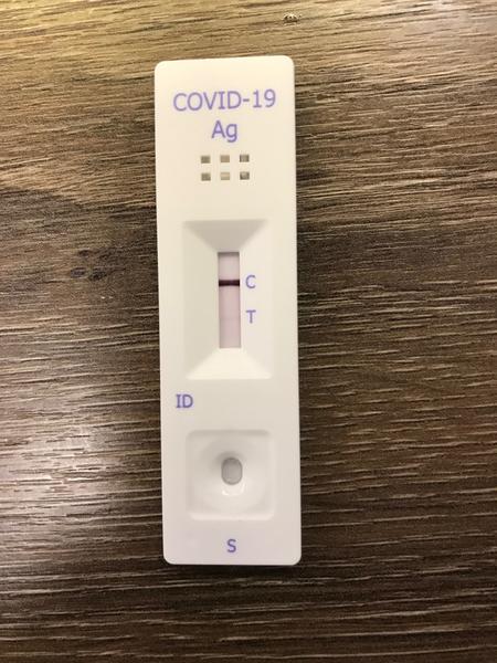 Je tento Covid test pozitívny?