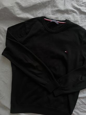 Cierny svetrik, xl