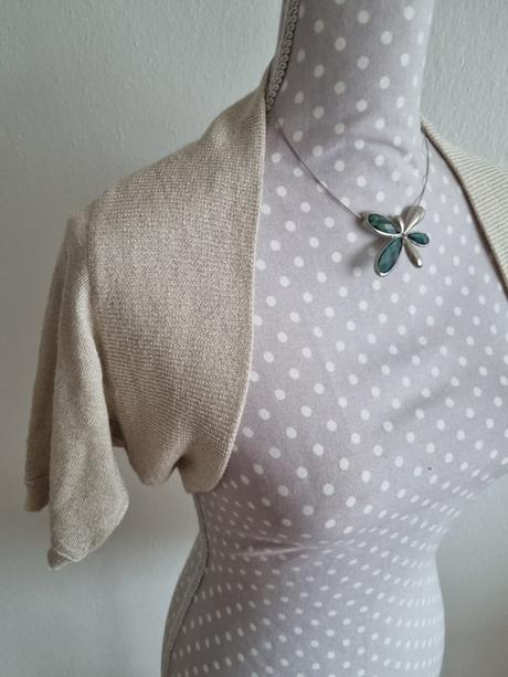 Krémové trblietavé bolerko m, m