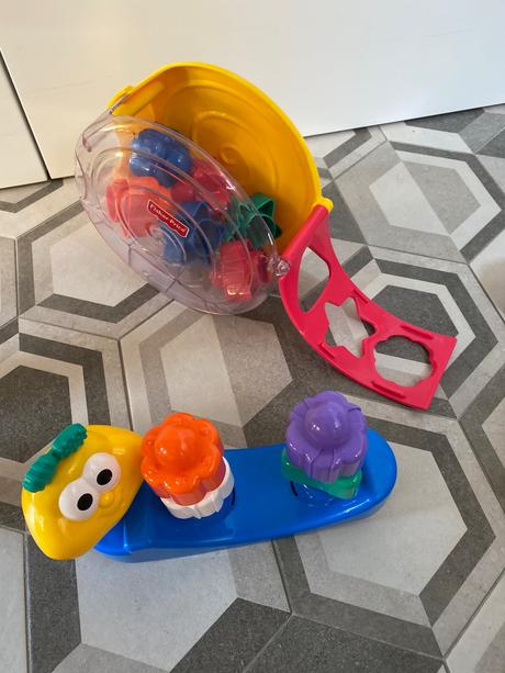 Fisher price vkladacka slimak, 