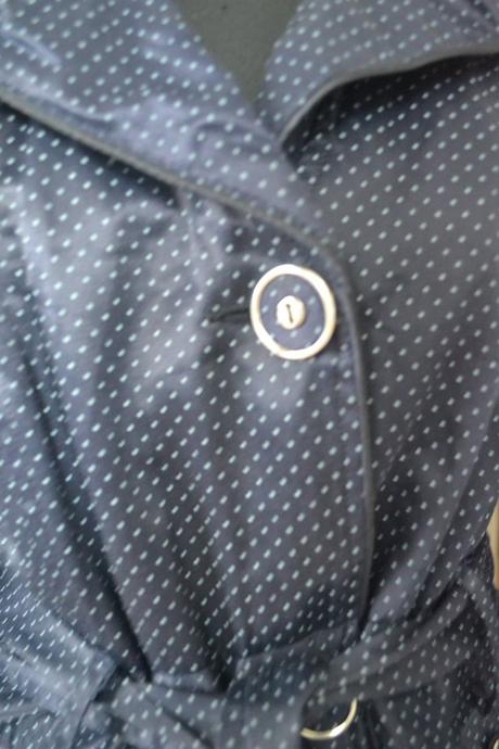 Prechodný trenčkot, atmosphere,40