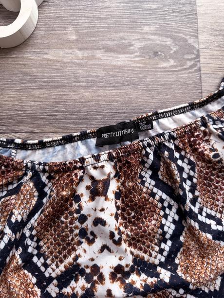 Body s hadím vzorom, pretty girl,s