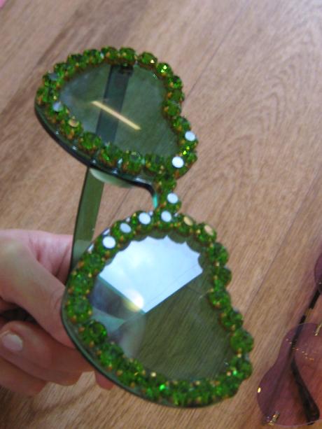 Srdiečkové okuliare štrasové zelené,