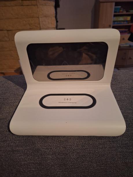 Externá nabíjacia stanica s budikom, 