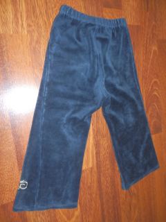 Zamatové tepláky, 92