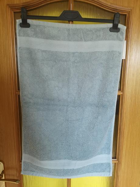 Calvin klein uterák 69 cm x 45 cm,