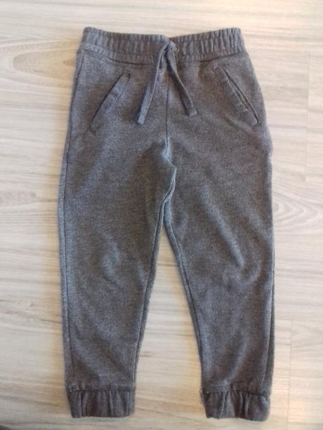 Strieborné teplacky, pepco,98