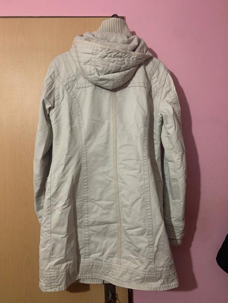 Bledý kabát / bunda, s
