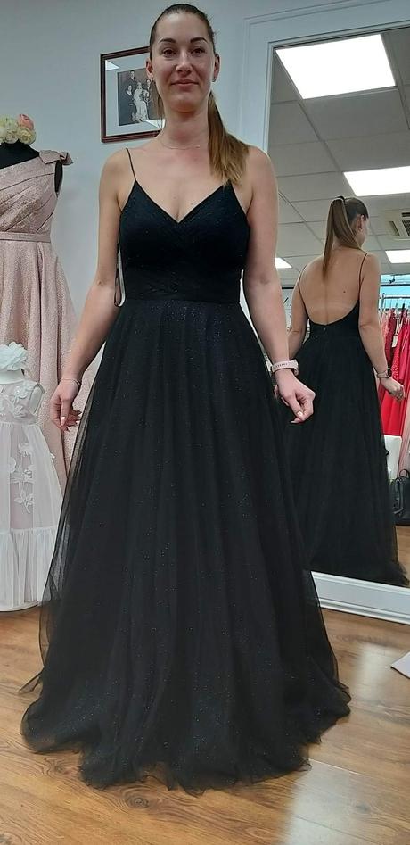 Spolocenske saty, 40
