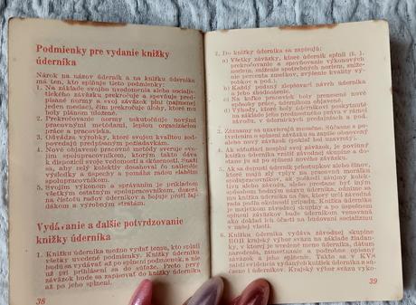 Knižka úderníka roh r.1950, 